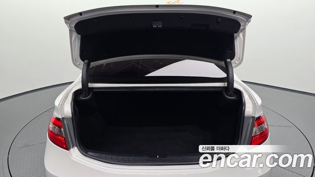 Hyundai Grandeur (HG) HG240 Modern 2015 — фото 32