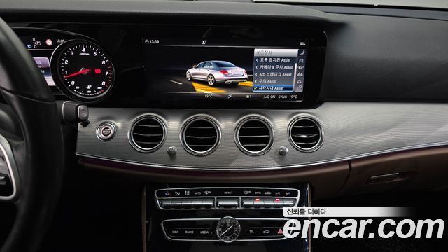 Mercedes-Benz E-Class (W213) E300 Avantgarde 2019 — фото 20