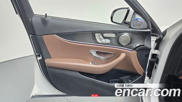Mercedes-Benz E-Class (W213) E300 Avantgarde 2019 — фото 30
