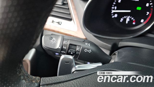 Hyundai Maxcruise Gas 3.3 4WD Finest Edition 2018 — фото 30