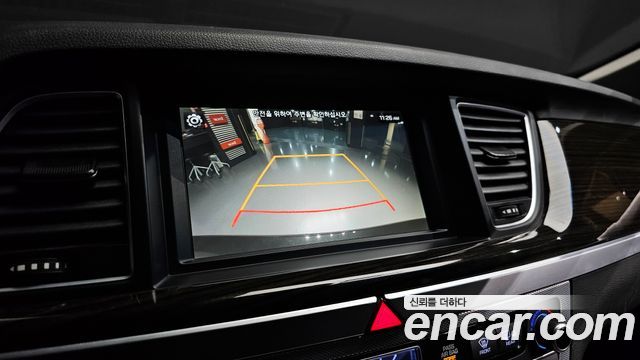 Genesis G80 3.3 GDI AWD Luxury 2019 — фото 15