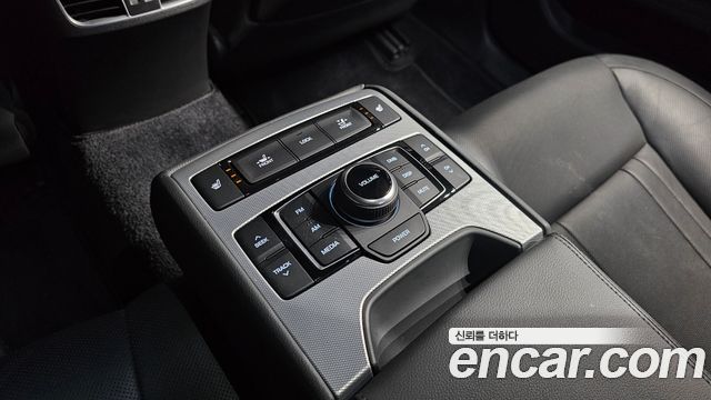 Genesis G80 3.3 GDI AWD Luxury 2019 — фото 18