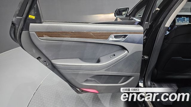 Genesis G80 3.3 GDI AWD Luxury 2019 — фото 25