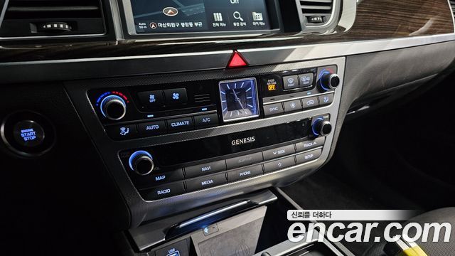 Genesis G80 3.3 GDI AWD Luxury 2019 — фото 32