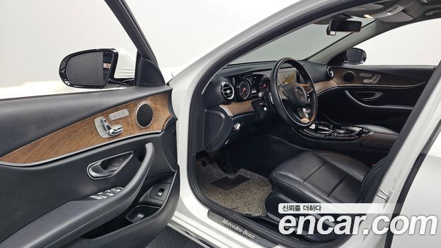 Mercedes-Benz E-Class (W213) E300 Exclusive 2018 — фото 10