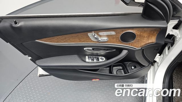 Mercedes-Benz E-Class (W213) E300 Exclusive 2018 — фото 24