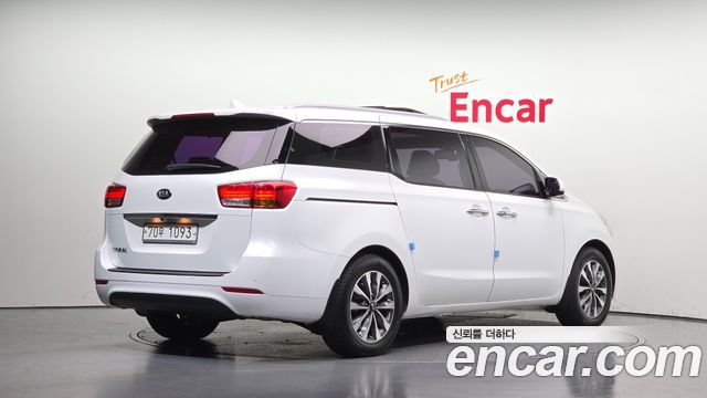 Kia Carnival 11-seater Prestige 2015 — фото 2