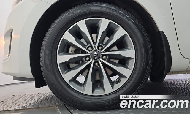 Kia Carnival 11-seater Prestige 2015 — фото 5