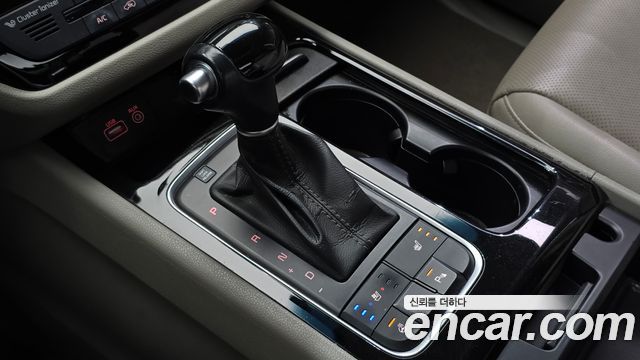 Kia Carnival 11-seater Prestige 2015 — фото 9