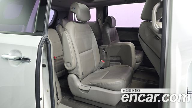Kia Carnival 11-seater Prestige 2015 — фото 13