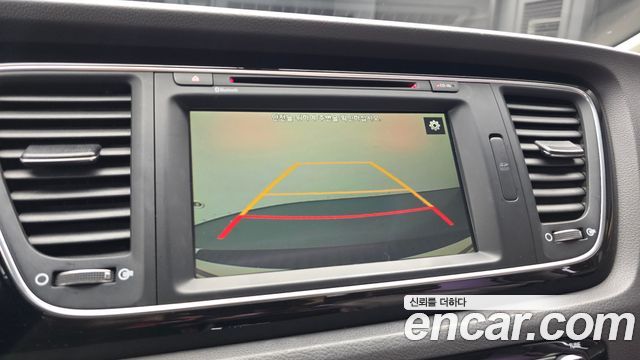 Kia Carnival 11-seater Prestige 2015 — фото 18