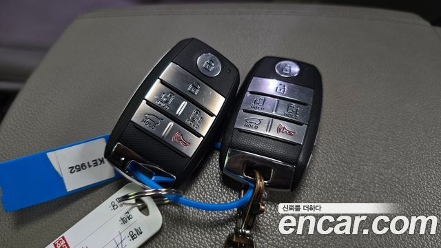 Kia Carnival 11-seater Prestige 2015 — фото 19