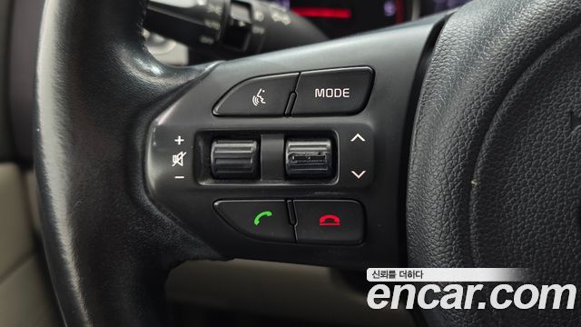 Kia Carnival 11-seater Prestige 2015 — фото 20