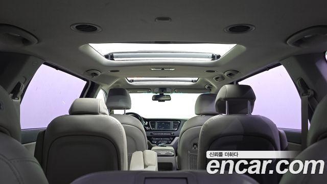 Kia Carnival 11-seater Prestige 2015 — фото 28