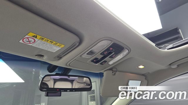 Kia Carnival 11-seater Prestige 2015 — фото 30