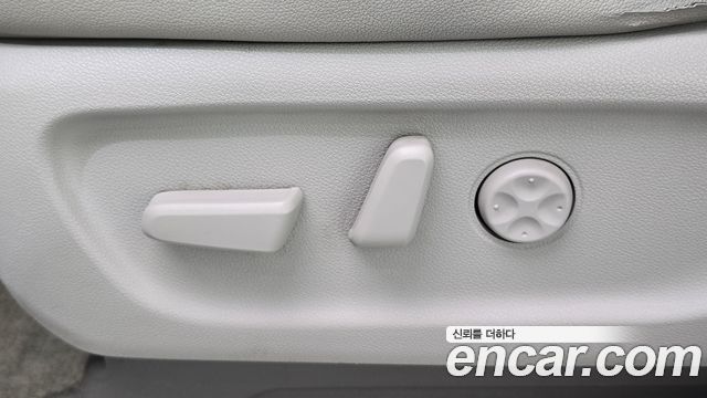 Kia Carnival 11-seater Prestige 2015 — фото 31