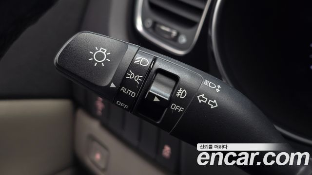 Kia Carnival 11-seater Prestige 2015 — фото 33