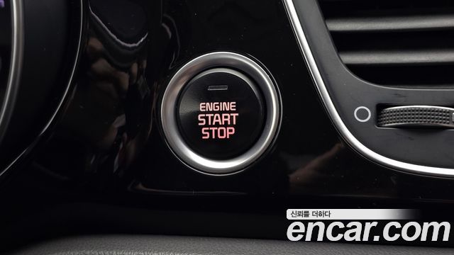 Kia Carnival 11-seater Prestige 2015 — фото 35