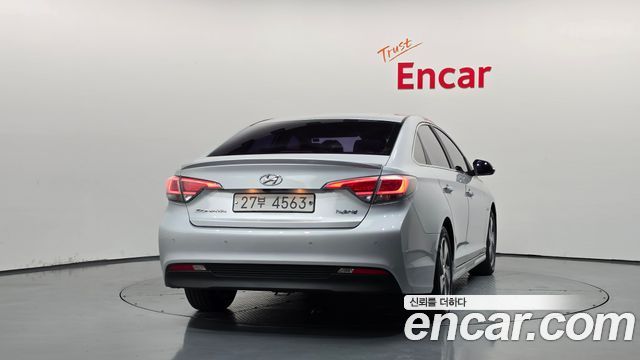 Hyundai Sonata Hybrid (LF) 2.0 HEV Premium 2015 — фото 4