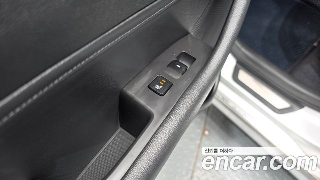 Hyundai Sonata Hybrid (LF) 2.0 HEV Premium 2015 — фото 19