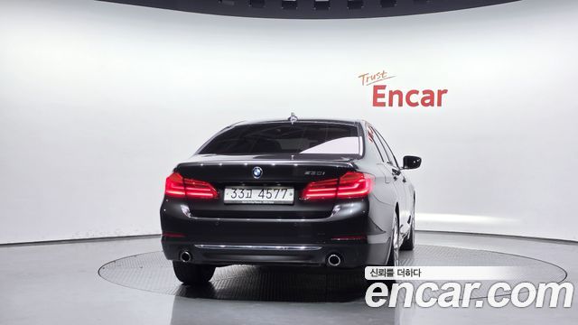 BMW 5 Series (G30) 530i Luxury Plus 2018 — фото 4
