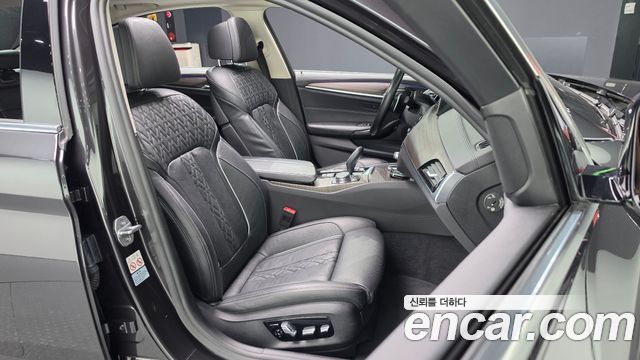 BMW 5 Series (G30) 530i Luxury Plus 2018 — фото 15
