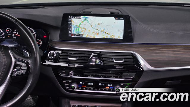 BMW 5 Series (G30) 530i Luxury Plus 2018 — фото 18