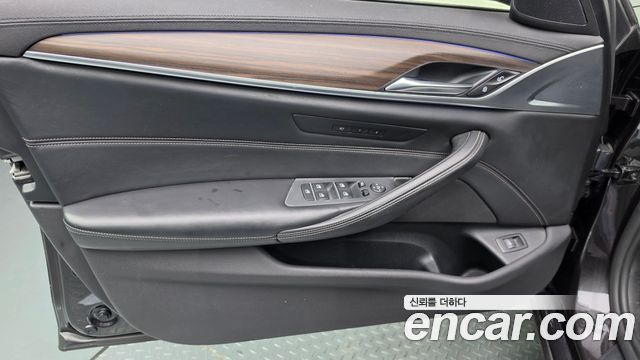 BMW 5 Series (G30) 530i Luxury Plus 2018 — фото 30