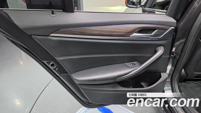 BMW 5 Series (G30) 530i Luxury Plus 2018 — фото 31