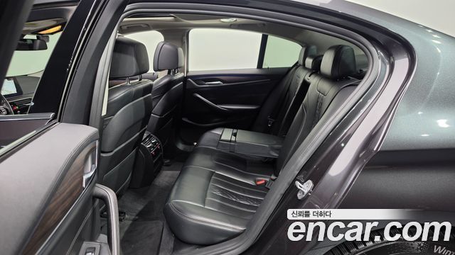BMW 5 Series (G30) 530i Luxury Plus 2018 — фото 32