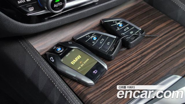 BMW 5 Series (G30) 530i Luxury Plus 2018 — фото 39