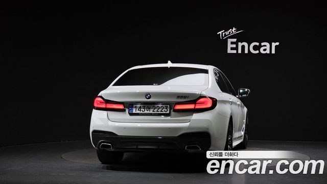 BMW 5 Series (G30) 520i M Sport 2023 — фото 4