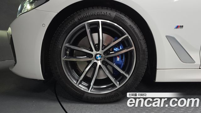 BMW 5 Series (G30) 520i M Sport 2023 — фото 5