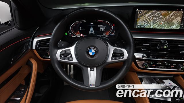 BMW 5 Series (G30) 520i M Sport 2023 — фото 12