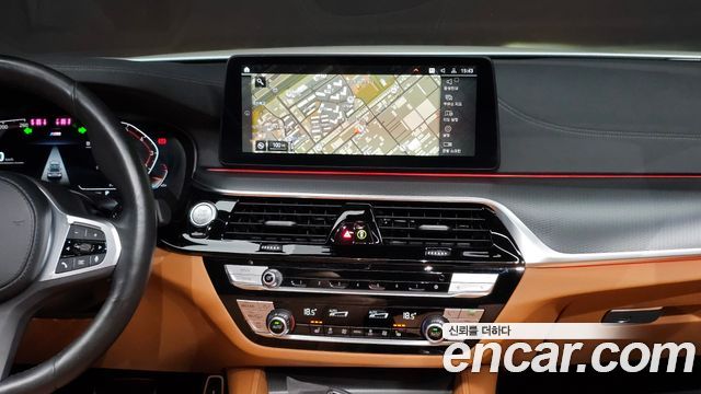 BMW 5 Series (G30) 520i M Sport 2023 — фото 14