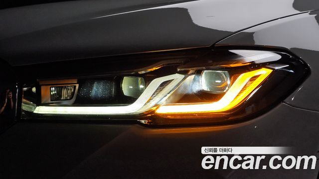 BMW 5 Series (G30) 520i M Sport 2023 — фото 22