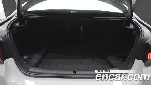 BMW 5 Series (G30) 520i M Sport 2023 — фото 34