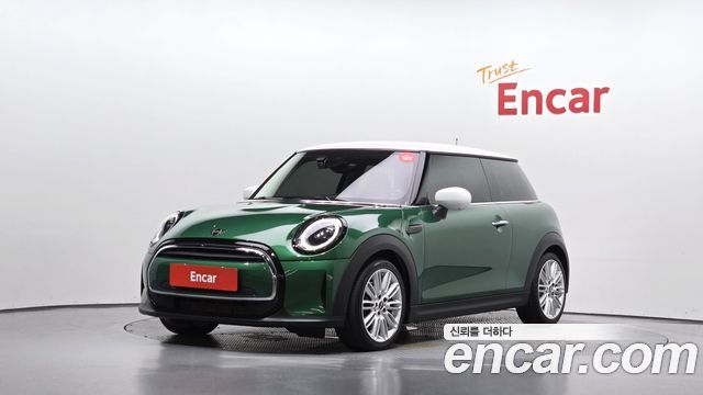 MINI Cooper Classic Third Generation 2023 — фото 1