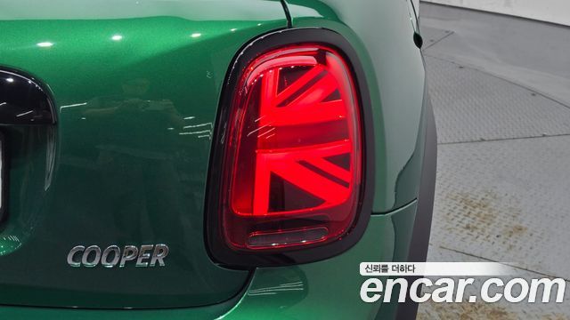 MINI Cooper Classic Third Generation 2023 — фото 23