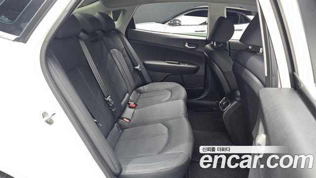 Kia K5 (II) 2.0 Prestige 2020 — фото 11