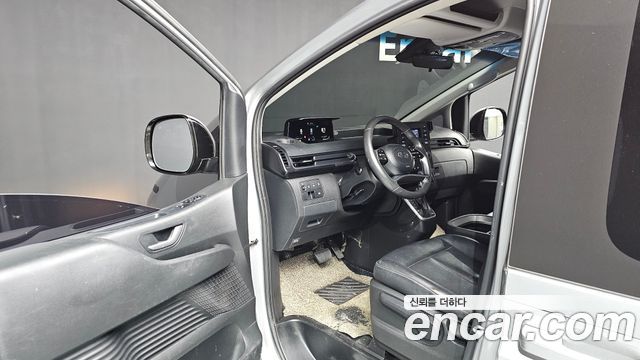 Hyundai Staria Cargo 5-Seater Modern 2023 — фото 10