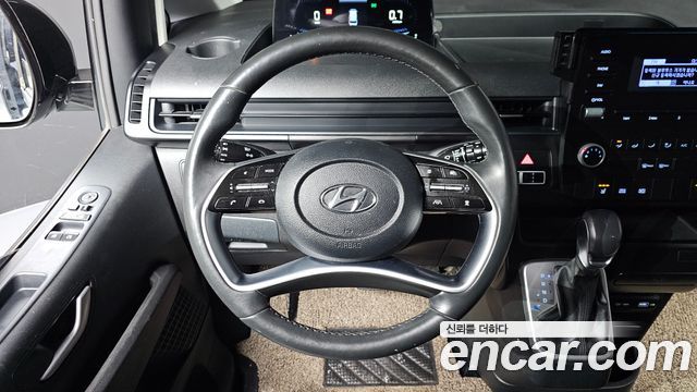 Hyundai Staria Cargo 5-Seater Modern 2023 — фото 13