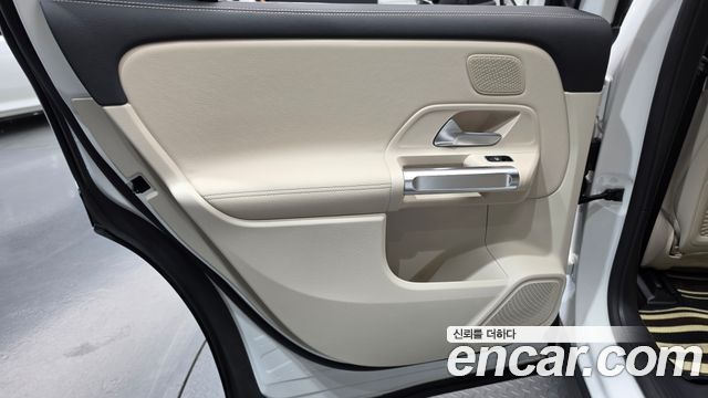 Mercedes-Benz EQB (X243) EQB300 4MATIC Progressive 2026 — фото 25