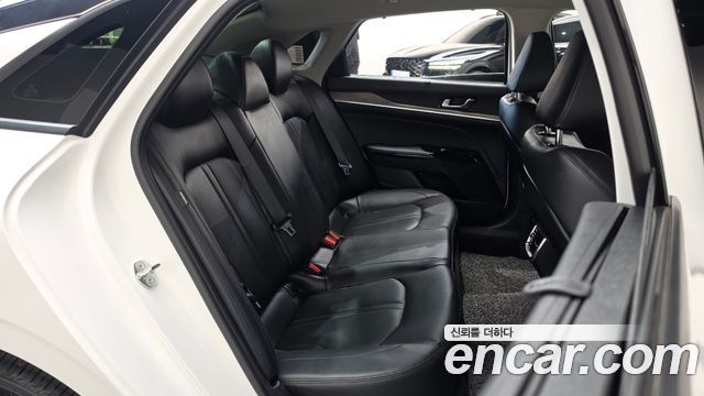 Kia K5 (III) 2.0 Noblesse 2023 — фото 19