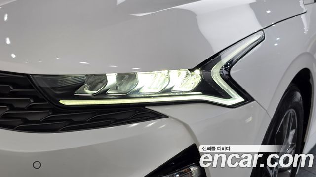Kia K5 (III) 2.0 Noblesse 2023 — фото 22