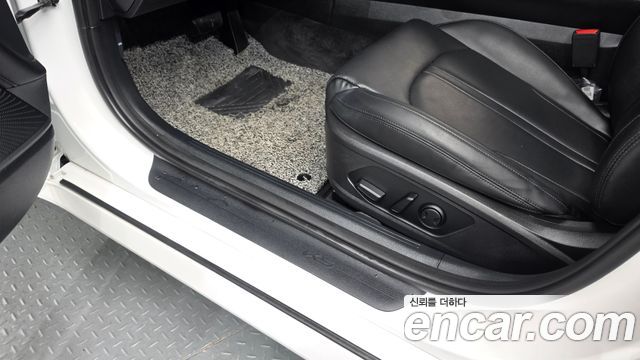 Kia K5 (III) 2.0 Noblesse 2023 — фото 34
