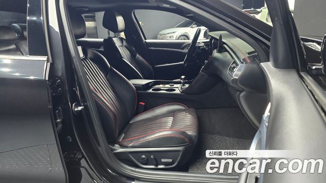 Genesis G70 2.0T Sport Package 2018 — фото 10