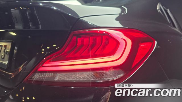 Genesis G70 2.0T Sport Package 2018 — фото 29