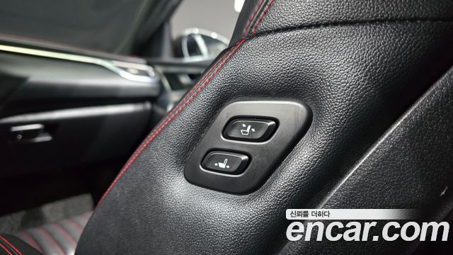 Genesis G70 2.0T Sport Package 2018 — фото 35
