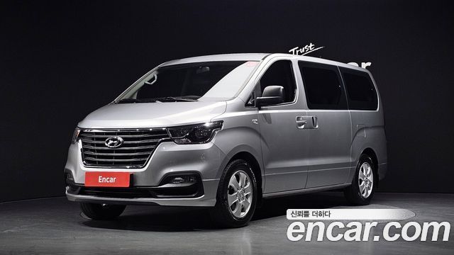 Hyundai Grand Starex Wagon 12-Seater Smart